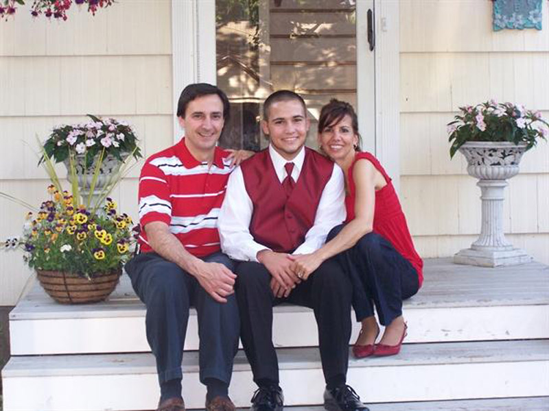 Justin Giani with his parents