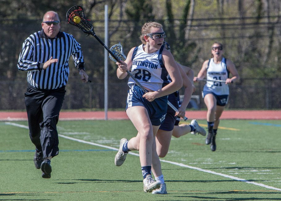 Huntington girls' lacrosse team