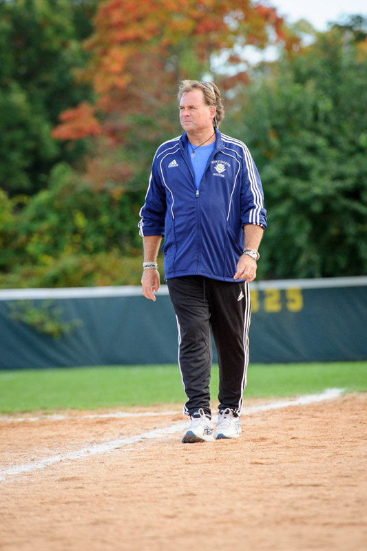 Huntington head coach John Pagano. (Darin Reed photo.)