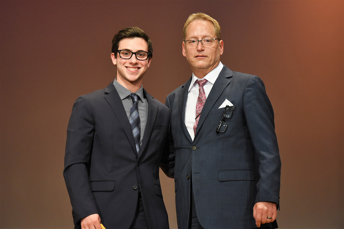 Martin Schnittman Award recipient Jon Shechter 