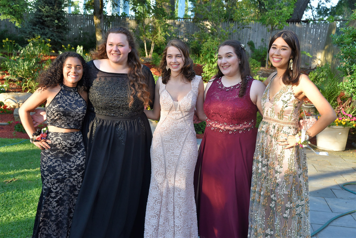 prom-goers were dressed elegantly