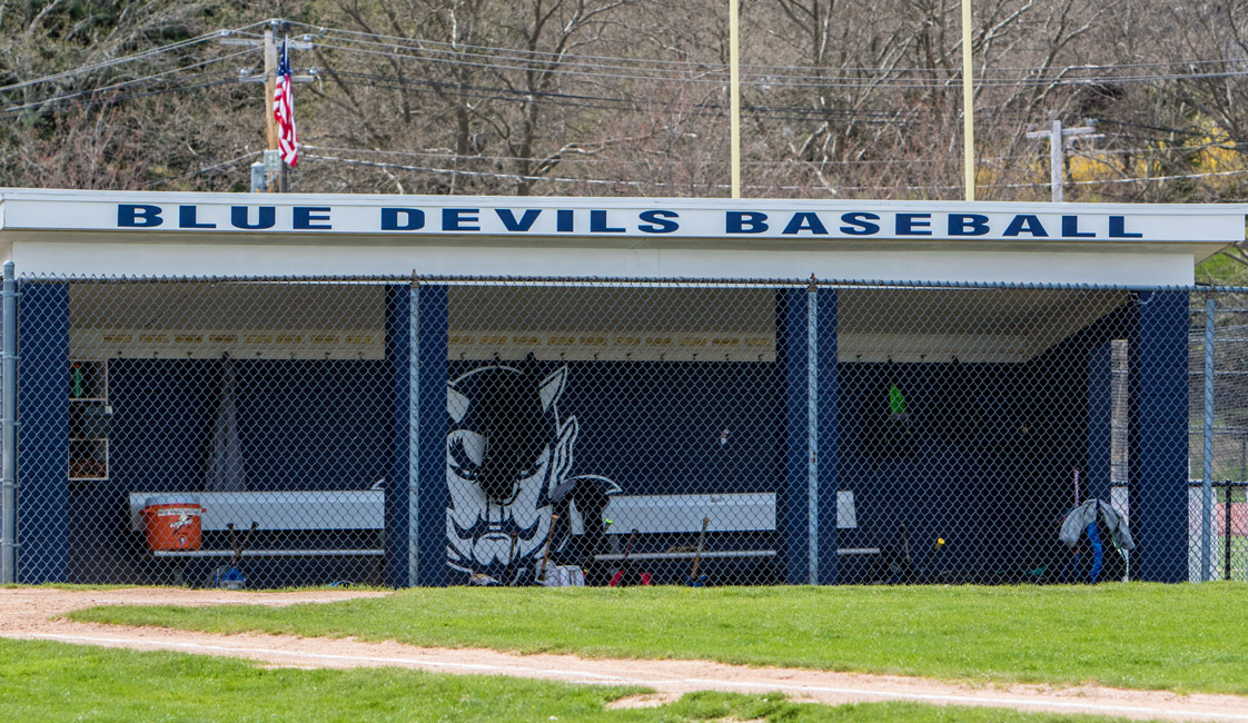 The Huntington baseball team looks forward to a winning season. (Mike Connell photo.)