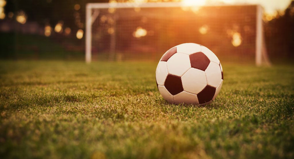 The Huntington girls' soccer team features many returning varsity players