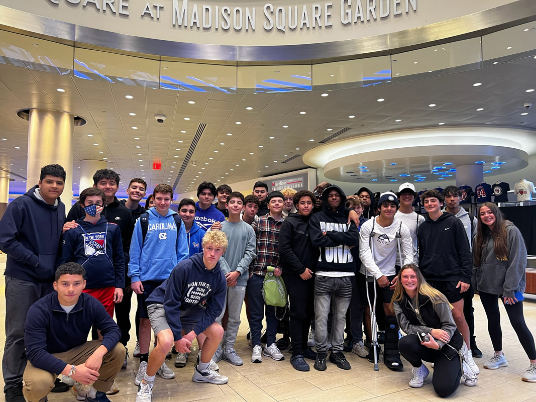 Huntington High School Sports Marketing class students at Madison Square Garden.