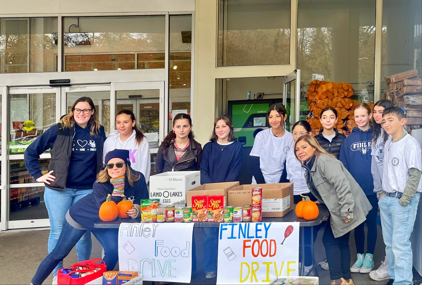  Finley club members collaborated on a Thanksgiving food drive   