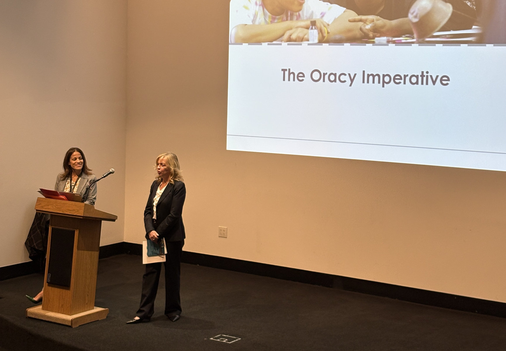 Judy Goris-Moroff with the Spanish Award recipients.