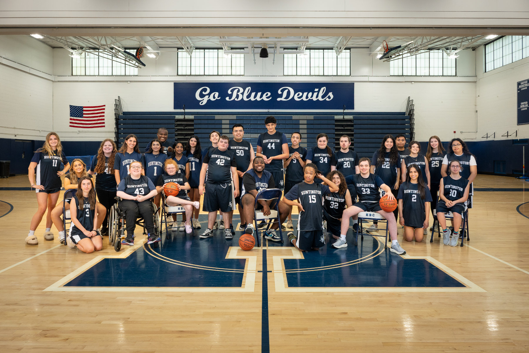 Huntington High School's varsity Unified basketball team. (Jax Nappi, Victoria Befumo & Darin Reed photo.)  