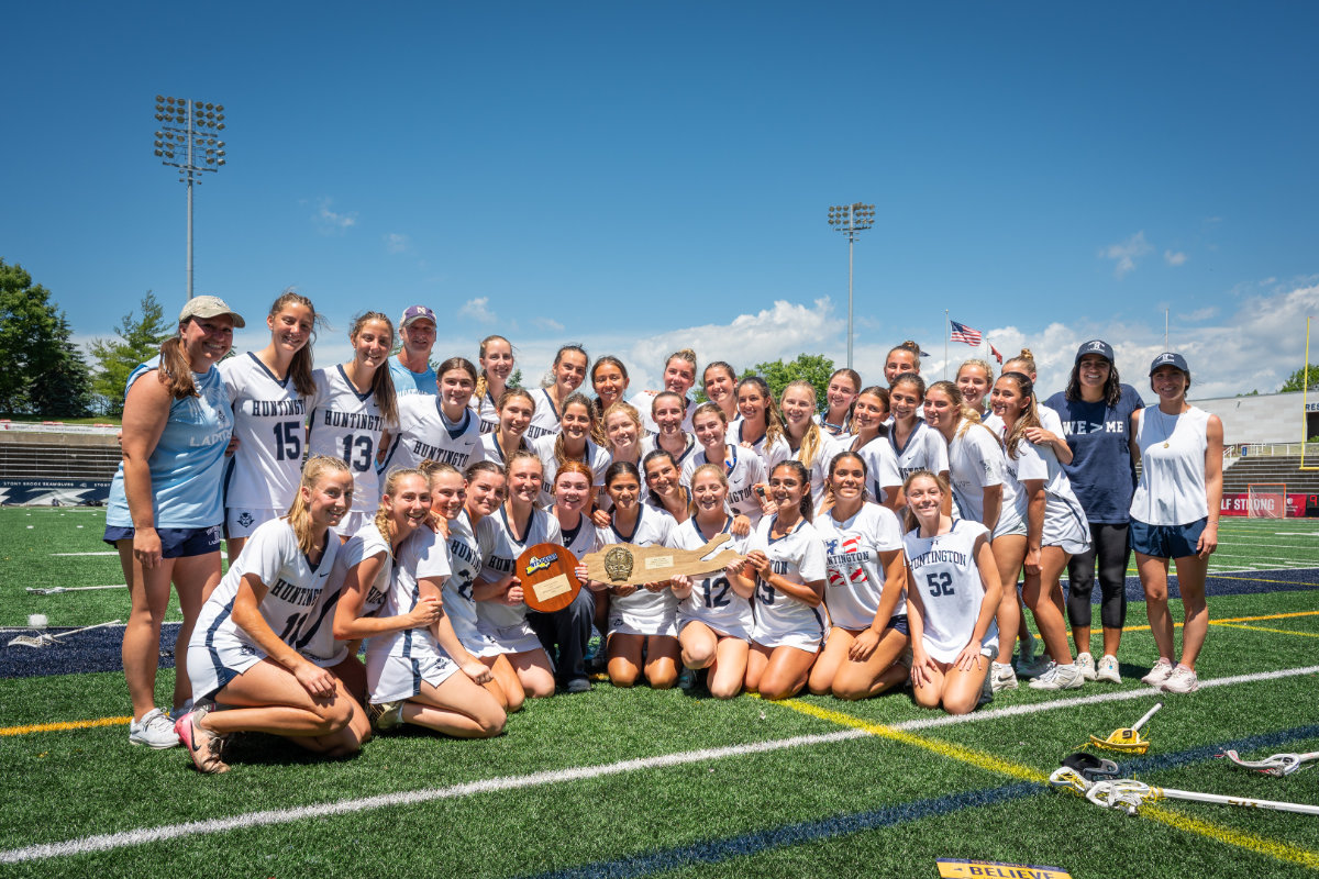  Huntington repeats Long Island Championship run with a win over Massapequa at Stony Brook.  