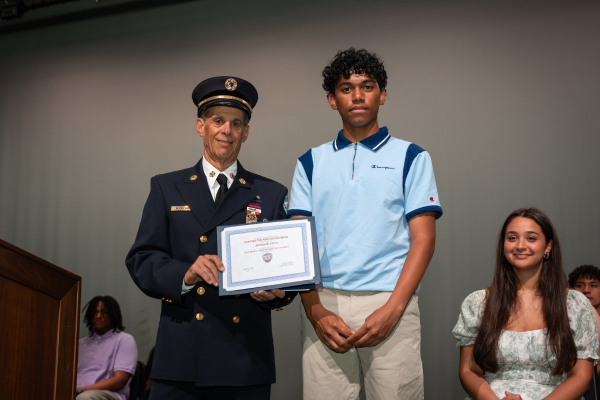  Jeremyah Leiva captured the Huntington Fire Dept.'s Citizenship Award. (Darin Reed photo.)  