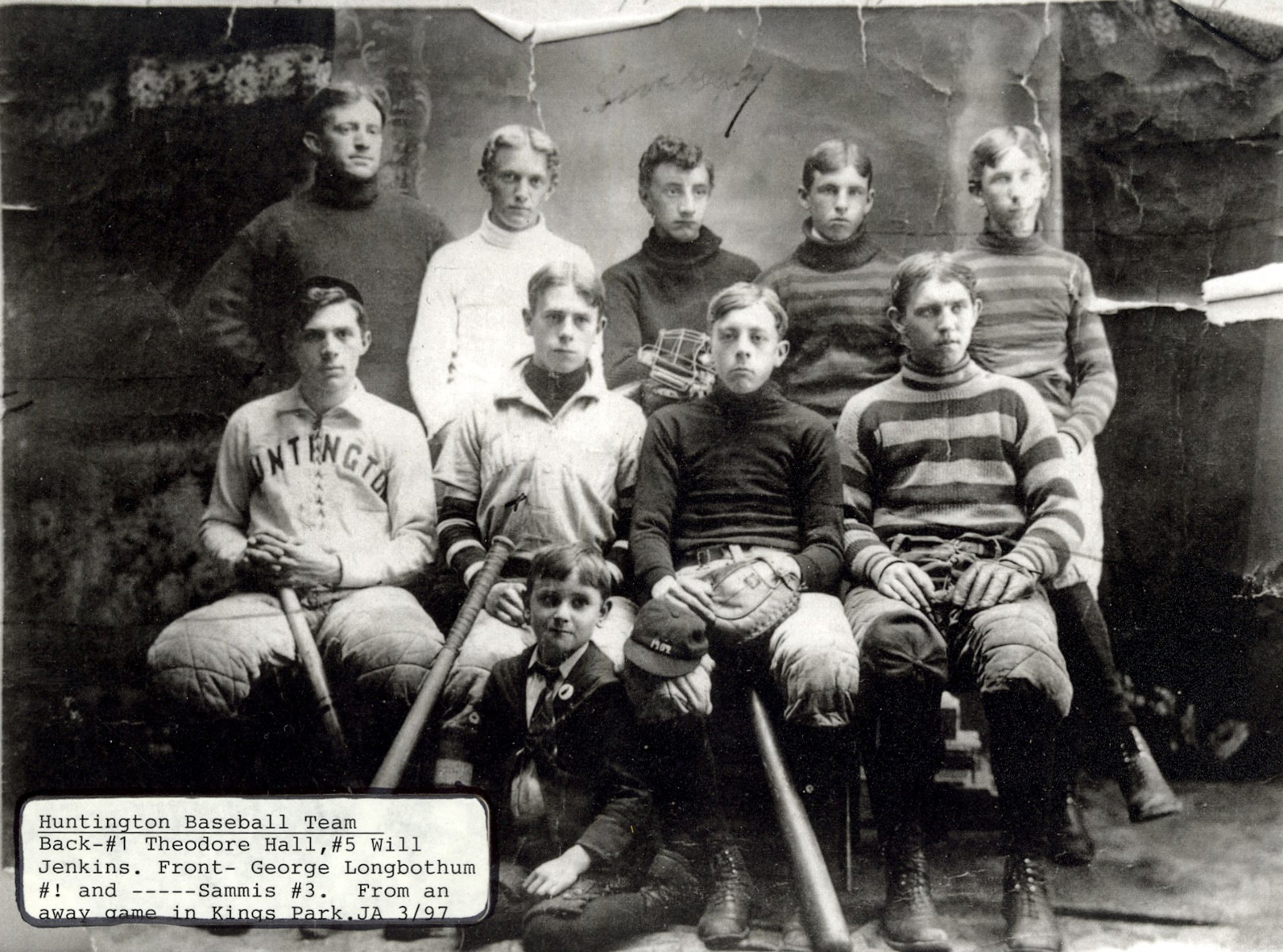 The 1905 Huntington baseball team.