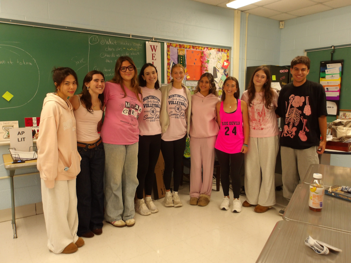  Huntington High School wears Pink for Breast Cancer Awareness  