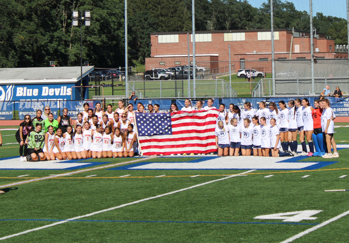  The Sachem East and Huntington field hockey teams at Blue Devil Stadium   